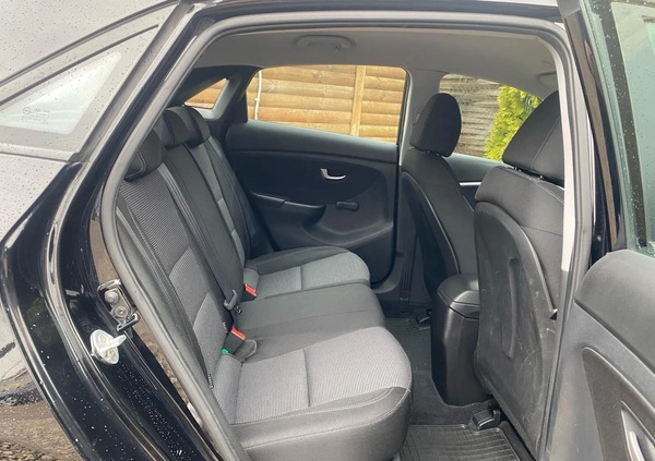 Hyundai I30 cena 33900 przebieg: 150000, rok produkcji 2013 z Radzymin małe 172